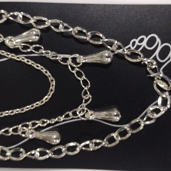 Silver Tone 3-Piece Anklet Set w/ Teardrop-shaped Charms – Trendy Summer Jewelry - Picture 4 of 7